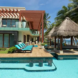 Azul Esmeralda Puerto Morelos
